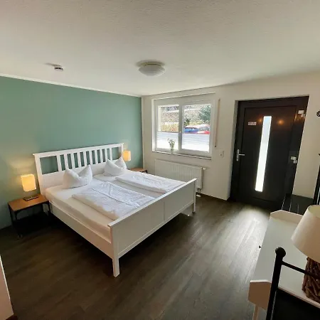 Busses בית הארחה