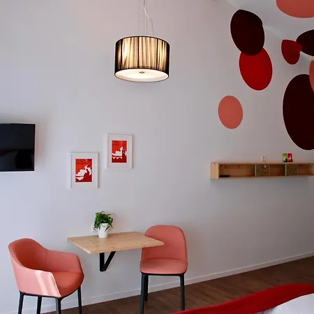 Busses בית הארחה 3*